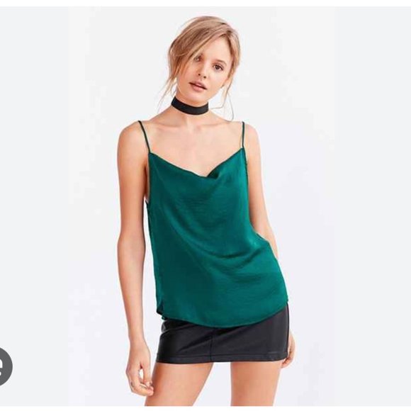 Urban outfitters Lucca emrald green size XS cowl neck tank top - Picture 1 of 4